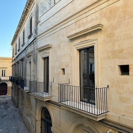 Alora Boutique Suites Лечче Экстерьер фото