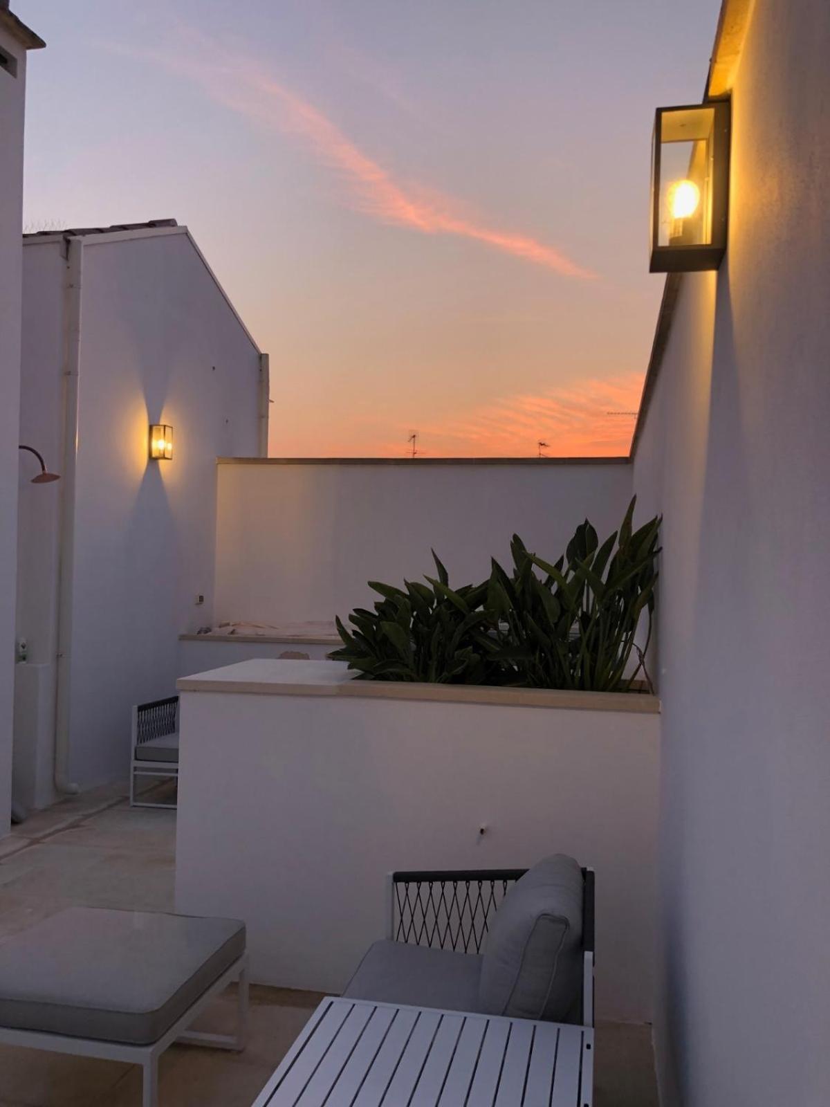 Alora Boutique Suites Лечче Экстерьер фото